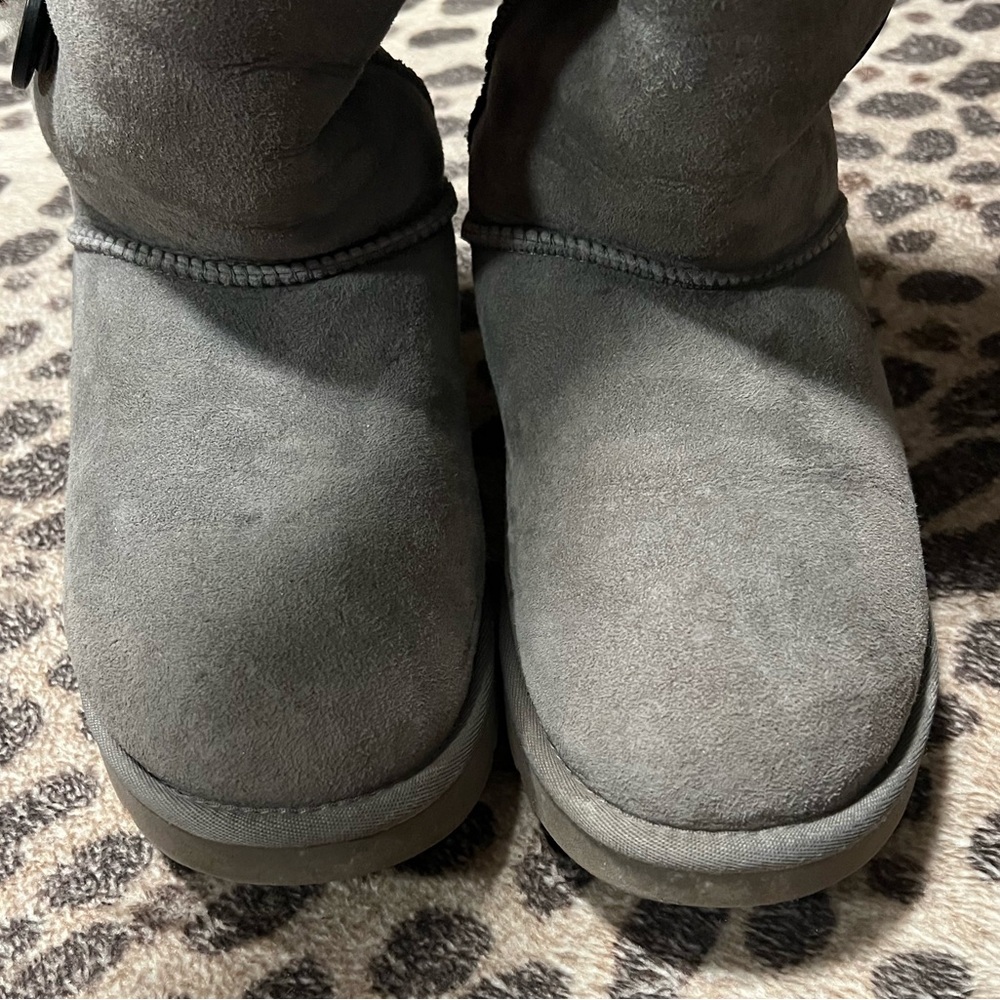 Tall Three Button Wrap Bailey UGG Boots 🩶 - Picture 5 of 13